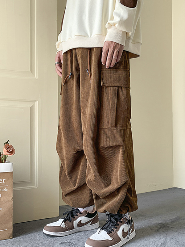 Herren-Cargohose aus Cord mit großen Taschen und Kordelzug-1